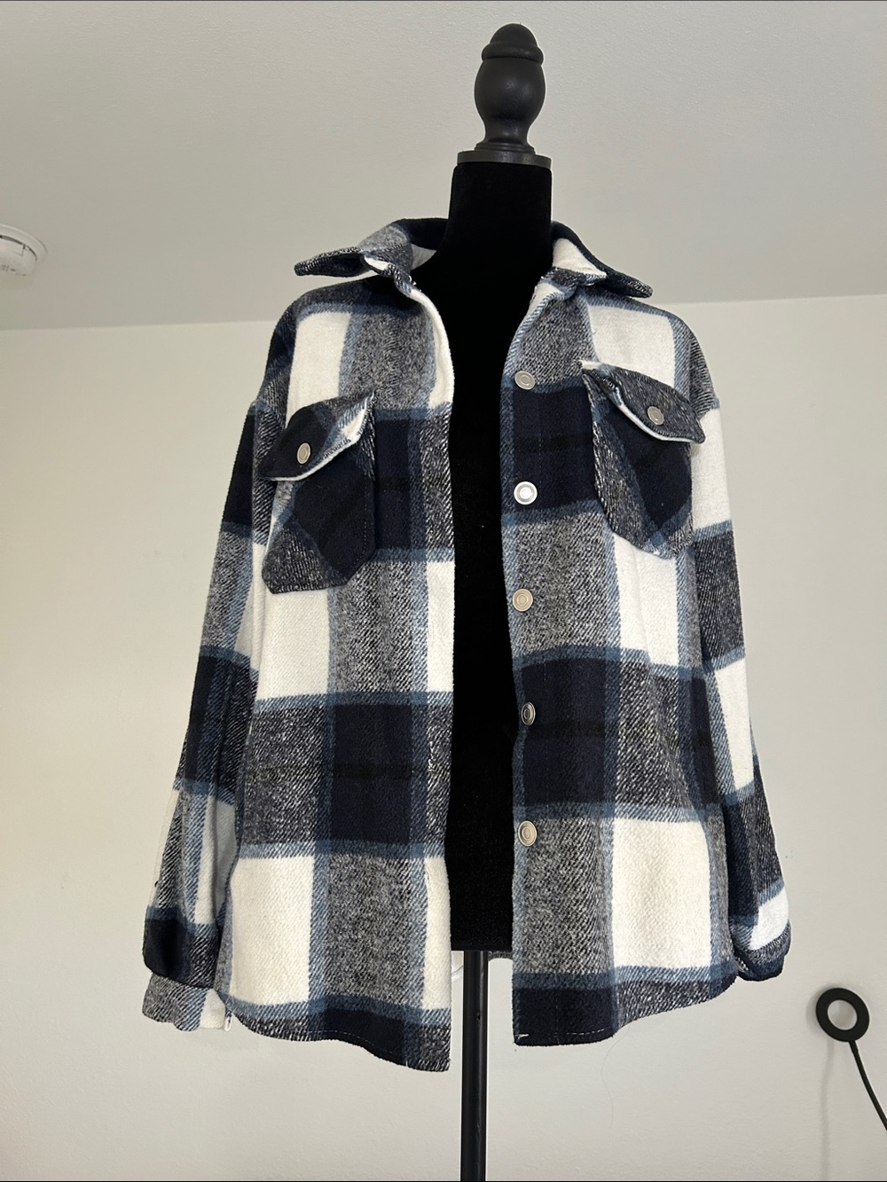 Plaid Button-Front Shacket Jacket - Black & White